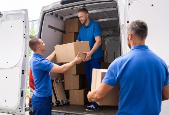 moving and storage services Greenwich